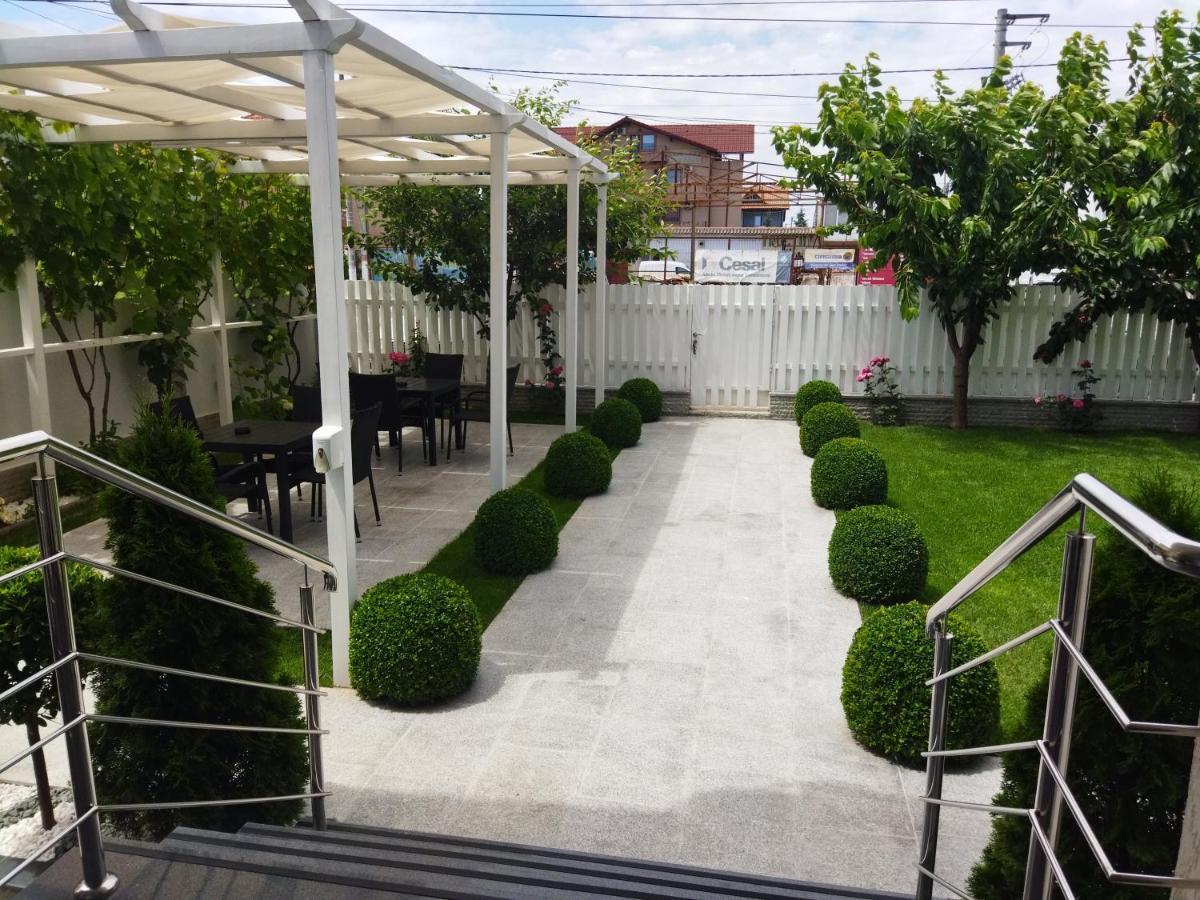 Vila Marius 2 Mai Luaran gambar
